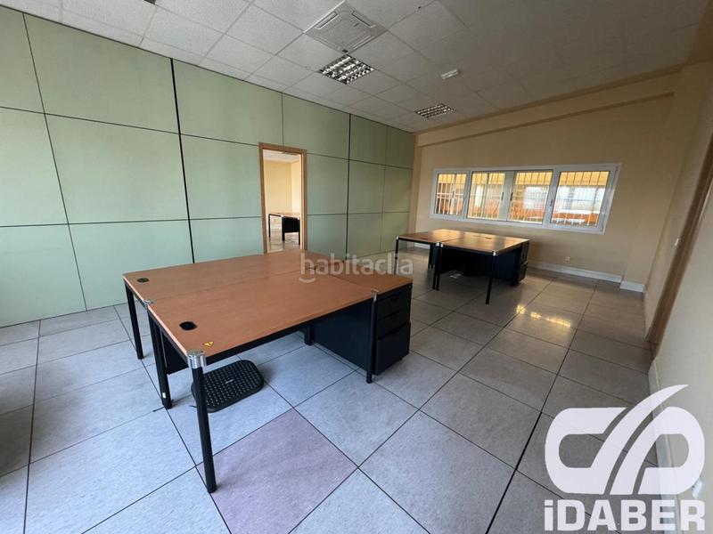 Foto a5cc19df-8b94-4ece-8337-2f4632d765db. Location bâtiment à usage industriel dans Estación-Cruz Roja Illescas