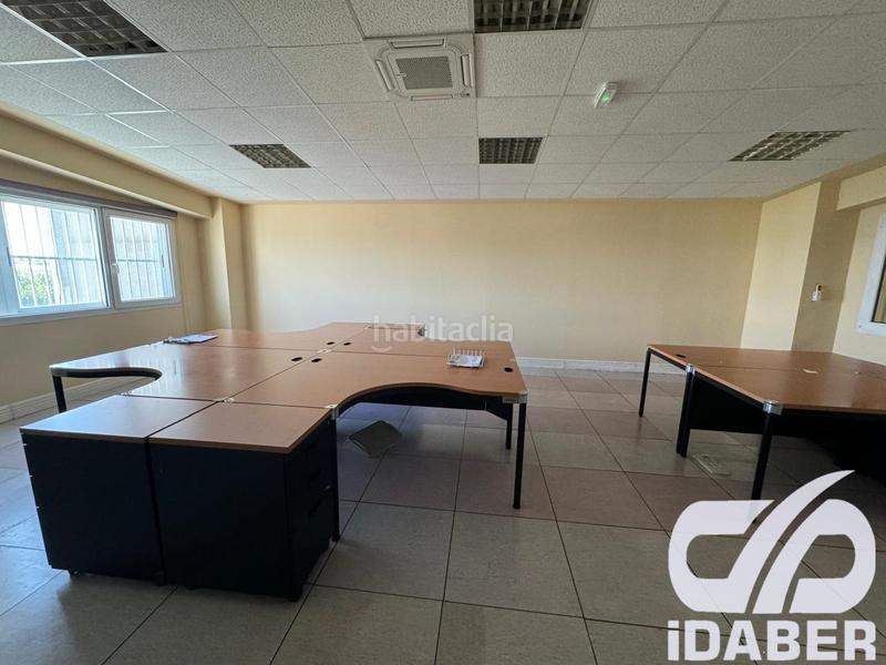 Foto af2dad03-12f4-4dc2-aa80-dd6a0acc82ff. Location bâtiment à usage industriel dans Estación-Cruz Roja Illescas