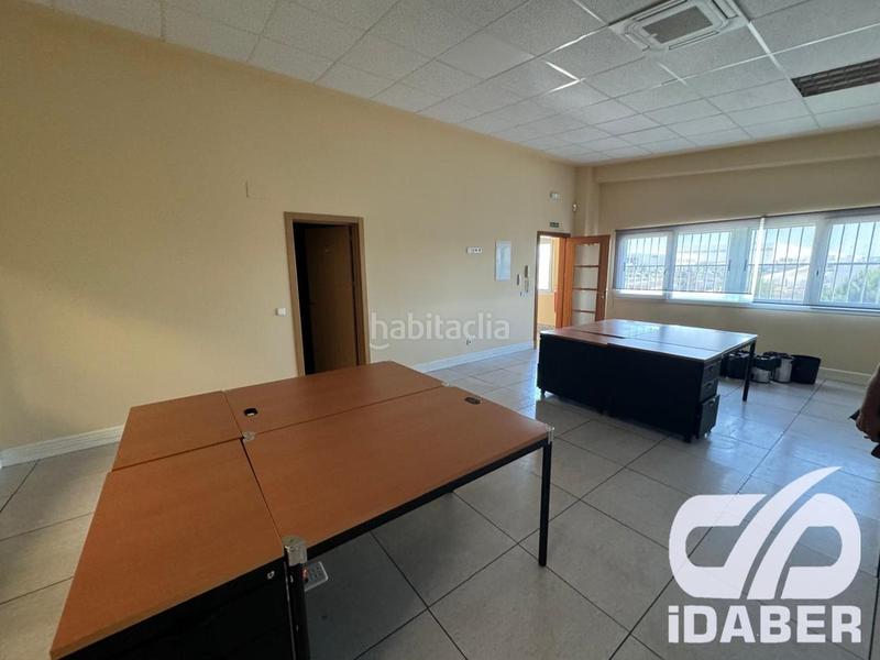 Foto cd2a34a9-cc7e-4ecf-8b3a-5ed67a879b08. Location bâtiment à usage industriel dans Estación-Cruz Roja Illescas