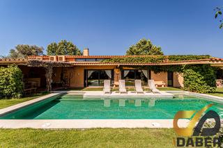 Maison à Parque Manuel de Vega-Carretera de Ugena. Exclusiva casa de campo en illescas