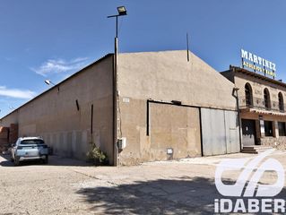 Rent Industrial building in Cobeja. Nave industrial en cobeja con amplia explanada de aparcamiento