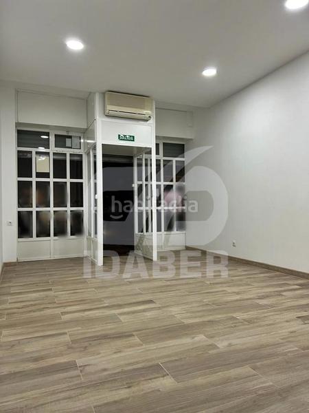 Foto 85223a22-6c00-45ec-9d73-09317f0b798b. Locale commerciale in Calle Pinto-San Roque Parla