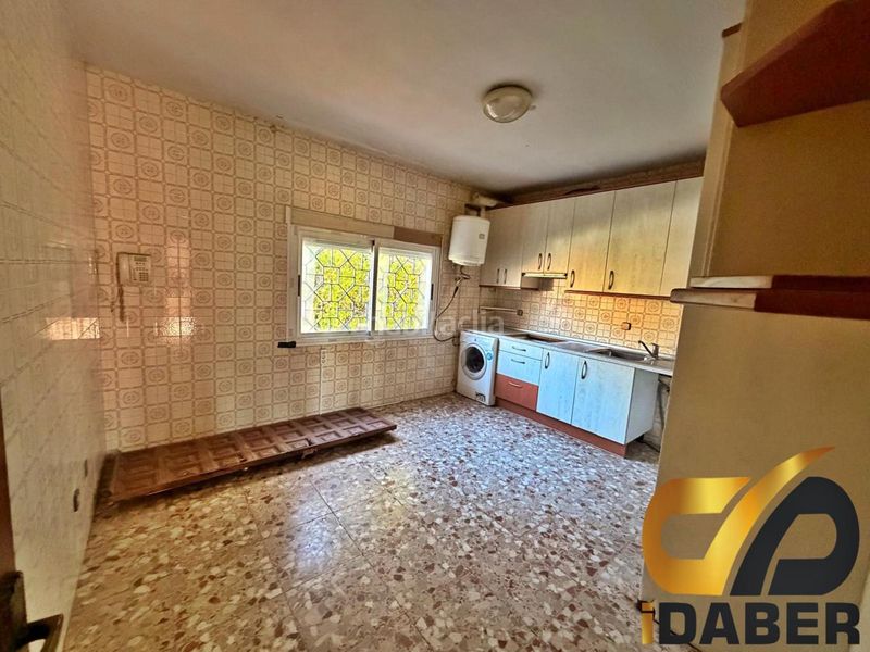 Foto 7bd21c78-8c03-42d0-a272-e98411af40c8. Casa amb piscina a Yuncler