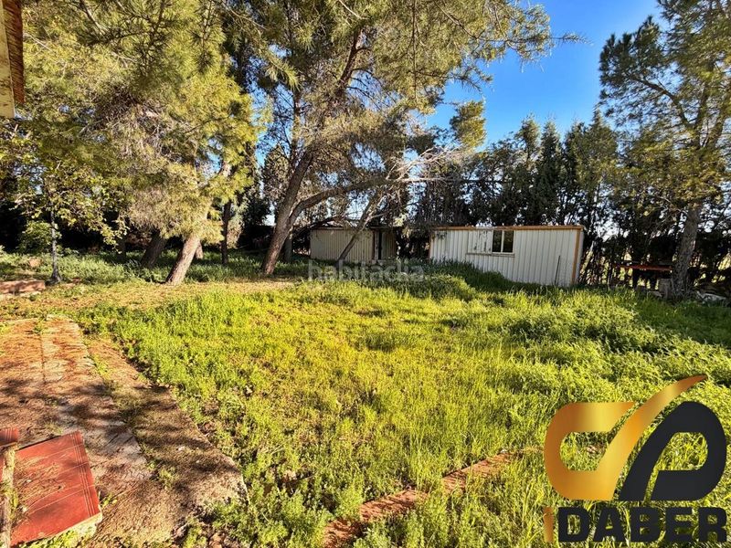 Foto ae682537-f69f-4c50-8c4d-1df49a995f3a. Casa amb piscina a Yuncler