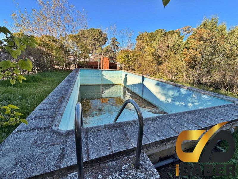 Foto eba64448-565b-4932-885a-10573ef9e829. Casa amb piscina a Yuncler