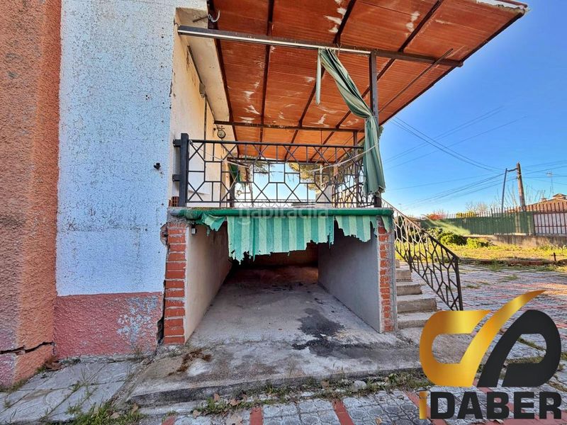 Foto f709a278-9699-4704-a8f9-e46438152c0c. Casa amb piscina a Yuncler