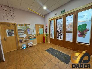 Edifici a Carranque. Edificio completo con local y 3 viviendas en carranque