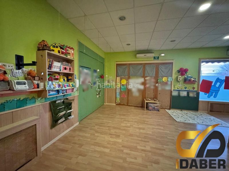 Foto 03fb9b94-c051-45bf-95a5-5915abc5a610. Edificio  completo local comercial y 3 viviendas en Carranque