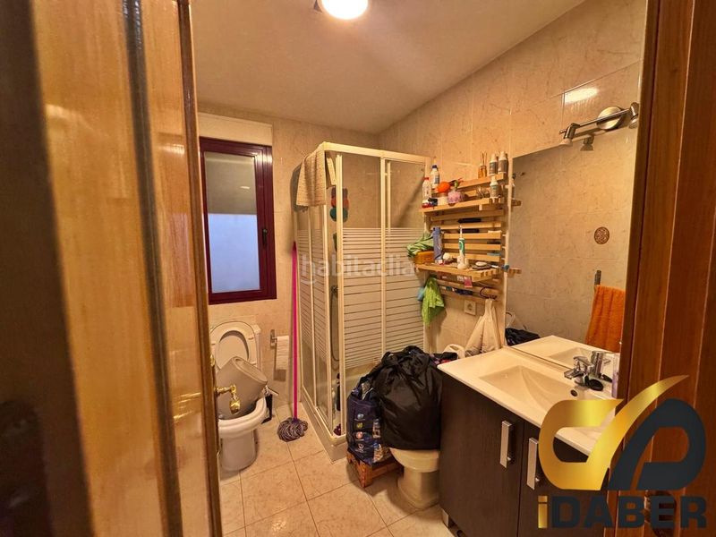 Foto 135ce6bd-4885-47f5-a60c-d37164020b5c. Edificio  completo local comercial y 3 viviendas en Carranque