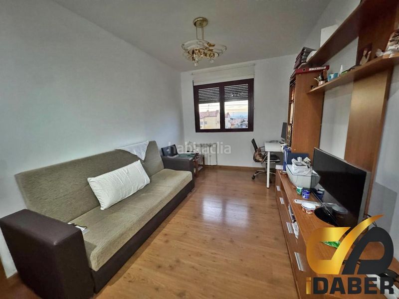 Foto 4f70edd4-4c55-48a7-9e2b-709bb91ea5b4. Edificio  completo local comercial y 3 viviendas en Carranque