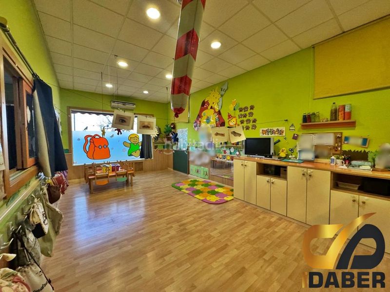 Foto 50794e19-a1dc-4d20-9307-9b6c2fda0f92. Edificio  completo local comercial y 3 viviendas en Carranque