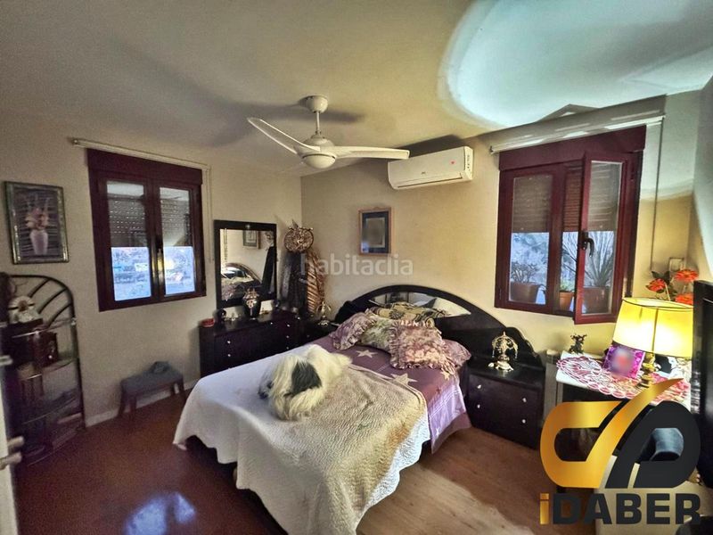 Foto bea63b2b-55f2-42e6-81d7-22c998947fb4. Edificio  completo local comercial y 3 viviendas en Carranque