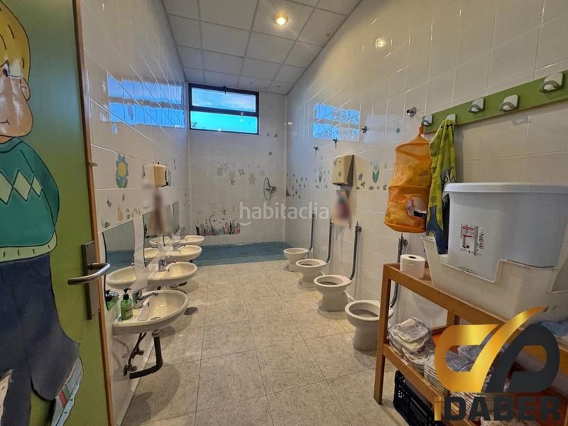Foto c32d7a55-00d7-432d-ad06-2e2793ec4e72. Edificio  completo local comercial y 3 viviendas en Carranque