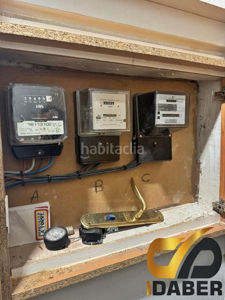 Foto d85b5f95-cca3-4b0b-9a9f-5647a94aac45. Edificio  completo local comercial y 3 viviendas en Carranque