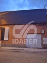 Alquiler Nave industrial en Estación-Cruz Roja. Nave en alquiler en el polígono de ardoz illescas