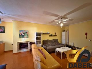 Flat in Herencia. Amplio piso de 3 dormitorios en una gran zona de herencia