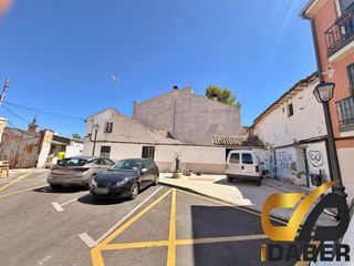 Casa in Centro. Parcela con vivienda, nueva construcción, centro de illescas