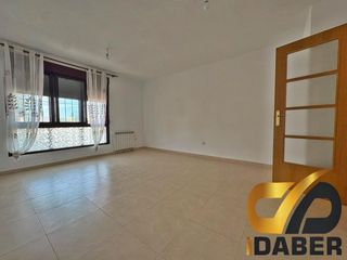 Planta baixa a Yuncler. Bajo de 3 dormitorios en una de las mejores zonas de yuncler