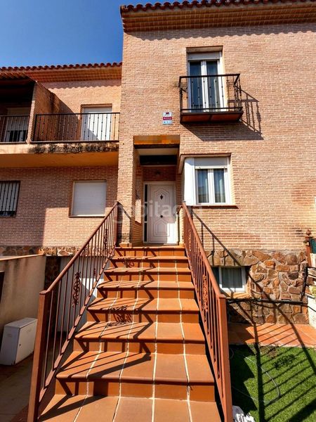 Foto 278a4b4a-ea09-4395-81e3-8385d1366d7c. Casa a Parque Manuel de Vega-Carretera de Ugena Illescas