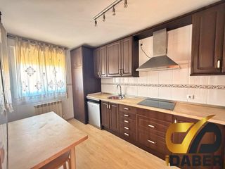 Casa adossada a Mocejón. Amplio chalet adosado de 5 dormitorios en mocejón