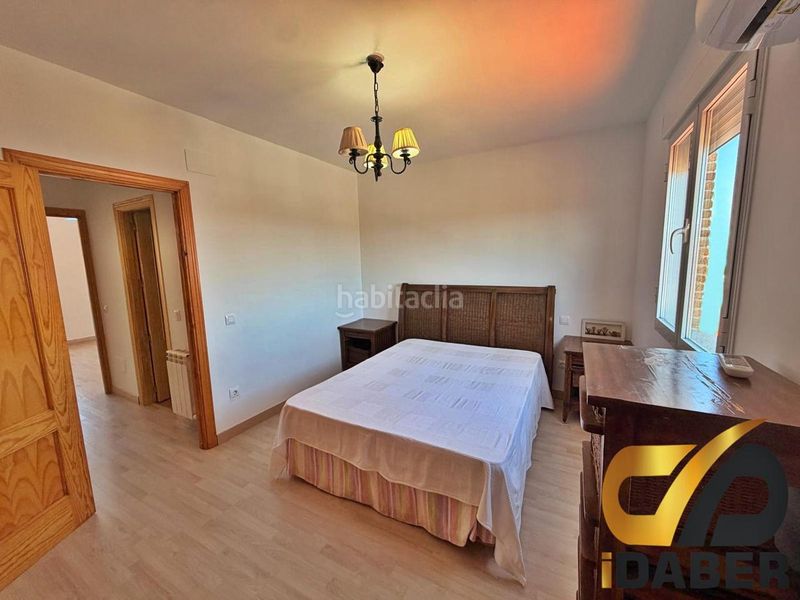 Foto d54437cd-7947-40fa-89f9-d32f9c8a1a48. Casa adossada amb calefacció a Parque Manuel de Vega-Carretera de Ugena Illescas