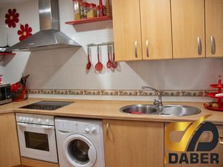 Appartement à Recas. Piso de 2 hab en el centro de recas