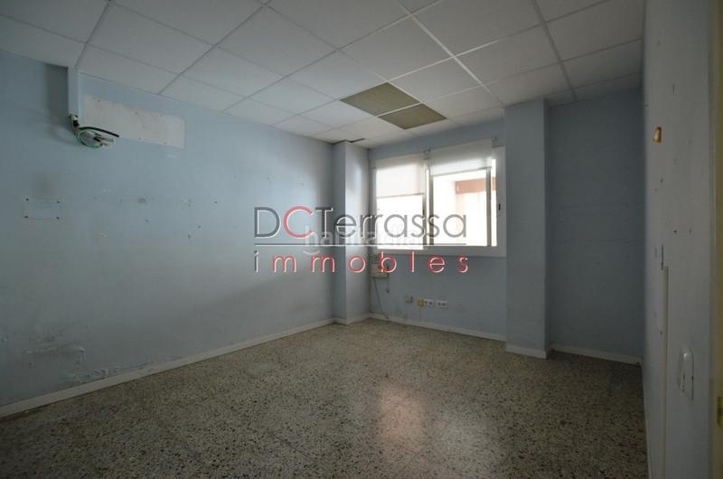 Foto 01456352-05e0-4f0f-9e9c-9383529f3ecf. Locale commerciale in Ca n'Aurell Terrassa