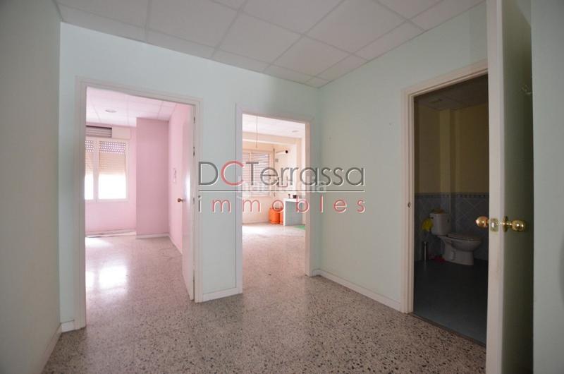 Foto 2b97c7a6-d156-4be2-aee5-4bd589d66617. Locale commerciale in Ca n'Aurell Terrassa