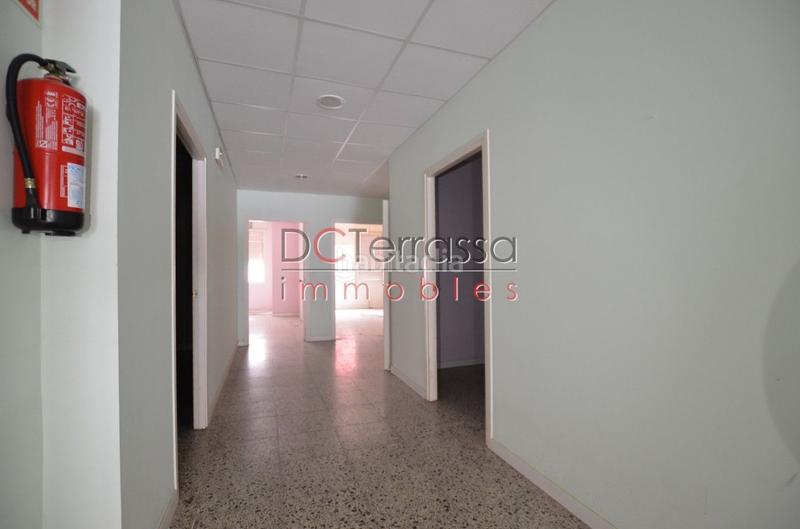 Foto 31a5d52a-add5-422a-95d2-fa7561a025fc. Locale commerciale in Ca n'Aurell Terrassa