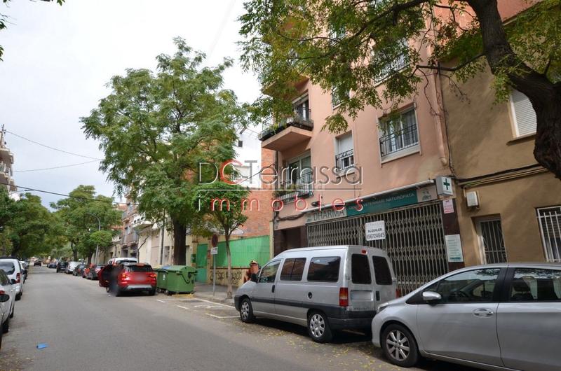 Foto a402b53f-781a-41e9-a6f1-796e699079c0. Locale commerciale in Ca n'Aurell Terrassa