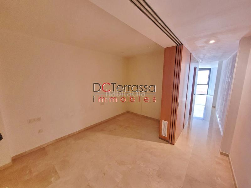 Foto 1cb8a10e-4049-49d3-9c0f-009624fcdbcd. Etagenwohnung mit heizung in Barri del Centre Terrassa