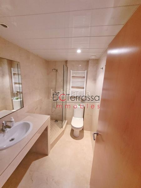 Foto 7c406de5-4a5c-4237-a933-166fff03d956. Etagenwohnung mit heizung in Barri del Centre Terrassa