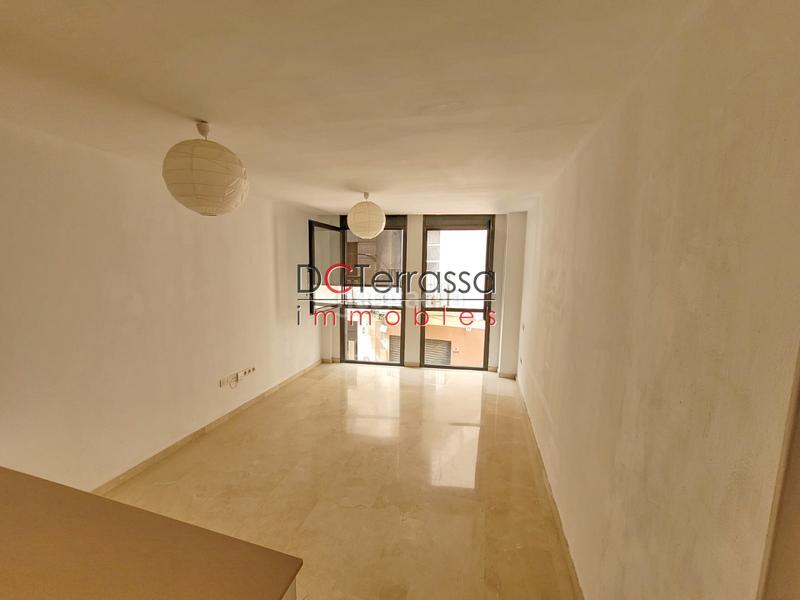 Foto ec27c66e-9c80-4880-8521-82067576b36d. Etagenwohnung mit heizung in Barri del Centre Terrassa