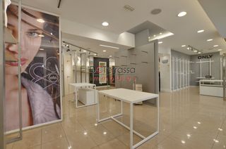 Local commercial à Carrer de Santa Maria de Mazzarello