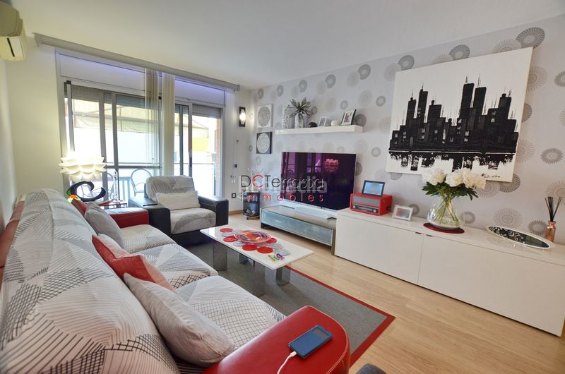 Foto 975ee04c-e04f-4da4-bcaa-ea00780893ef. Pis amb calefacció aparcament a Mercat Rubí