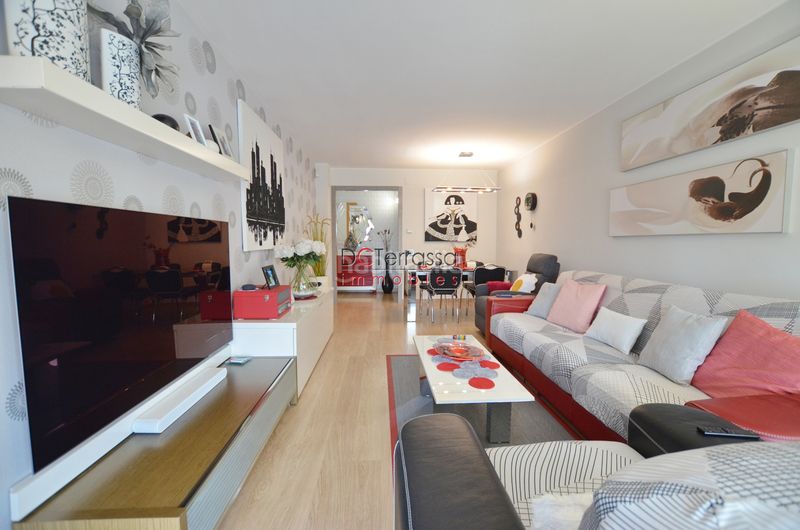 Foto dd8854e6-ebd8-4ae5-8d16-692451468920. Pis amb calefacció aparcament a Mercat Rubí