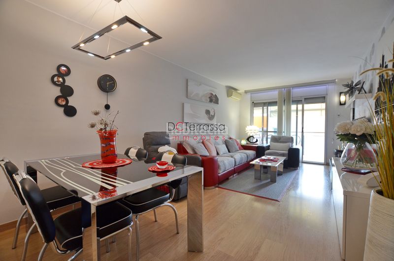 Foto e6b71a04-5853-4bf6-b16c-9fd4ec989de3. Pis amb calefacció aparcament a Mercat Rubí