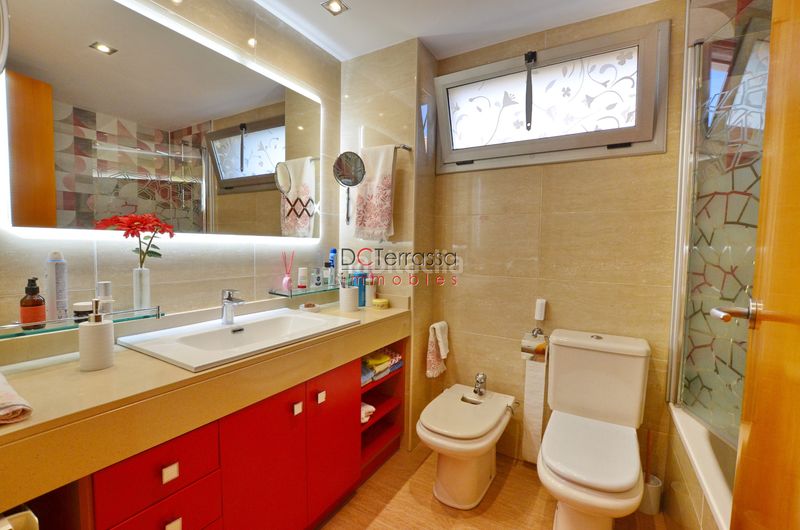 Foto 268298f6-3ff2-4872-951e-59e2ad464ef2. Piso en Mercat Rubí