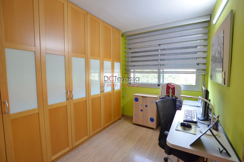 Foto ba7a3c9c-7394-4799-b4b1-c400044f886b. Piso en Mercat Rubí