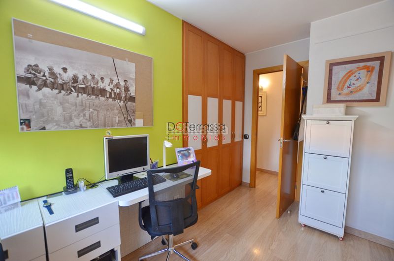 Foto e3fca4e8-9aff-4bdf-9163-30ae3c002ceb. Piso en Mercat Rubí