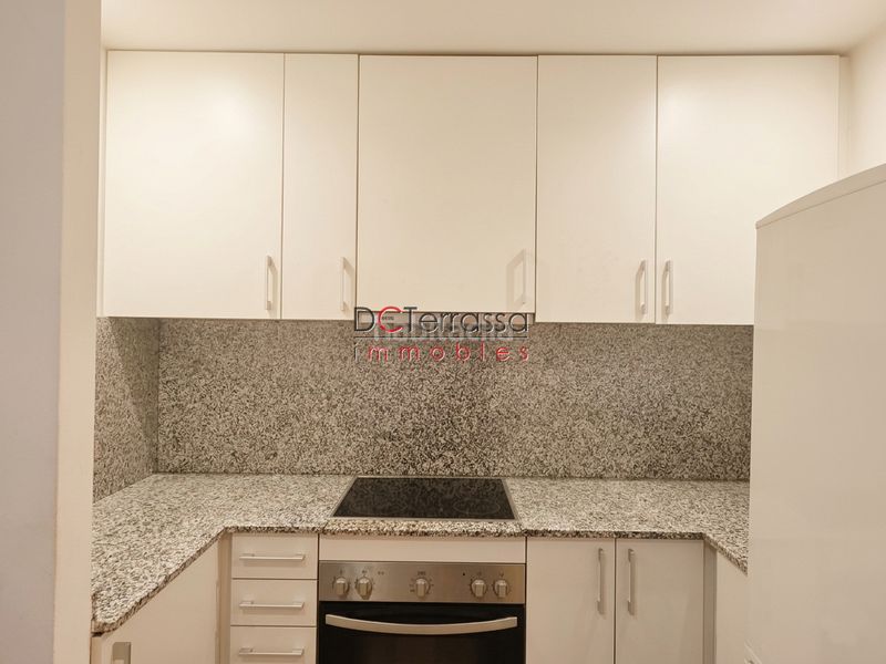 Foto d83f96e8-f535-4cd3-b9f7-47c16543c627. Pis amb aparcament a Cementiri Vell Terrassa