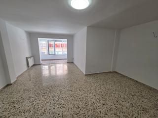 Location Appartement à Avenida de aragón 13. Piso 4 habitaciones ensanche
