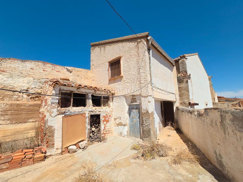 Foto be4d239e-f644-4380-87cc-912248cbe078. Casa a calle barranco 19a a Alfambra