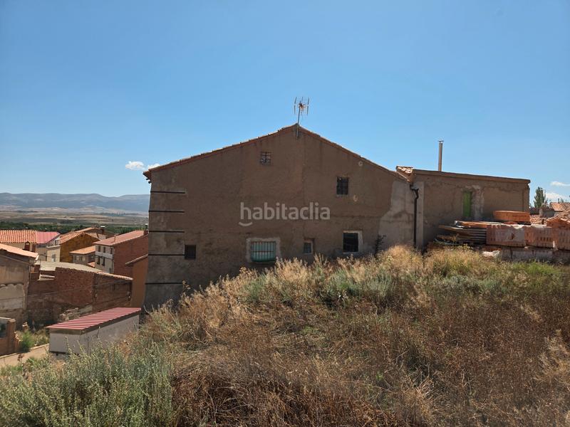 Foto e089226b-11af-4e4a-be98-7607a8d3807c. Casa a calle barranco 19a a Alfambra