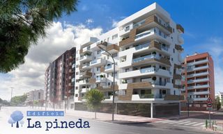 Rent Car parking in Avenida de sagunto 90a. Plaza de garaje en ensanche