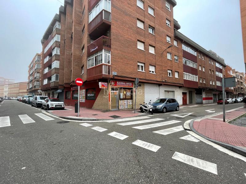 Foto 40dd47f6-5e66-4ef9-a959-33ef52ed363b. Locale commerciale in calle celtas cortos 14 in Delicias Valladolid