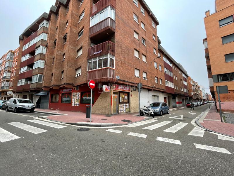 Foto 6fb3bc39-77aa-4b9d-b72b-dfeebb95bbe6. Locale commerciale in calle celtas cortos 14 in Delicias Valladolid