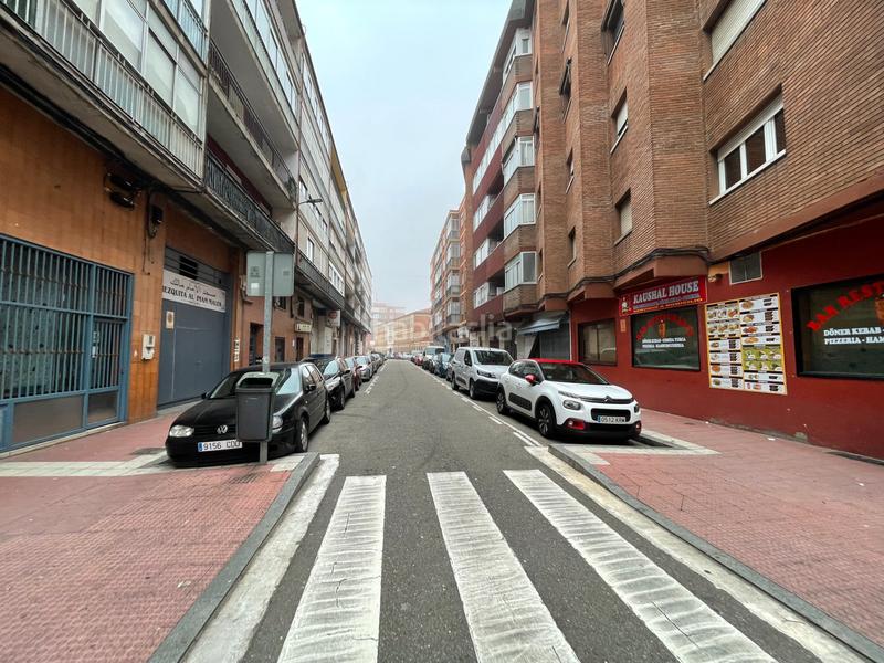 Foto 7e4f39d2-b34f-4a35-ab34-48fc0f8629bf. Locale commerciale in calle celtas cortos 14 in Delicias Valladolid