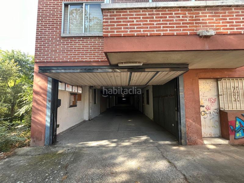 Foto a55b963a-2a14-4093-840c-9d3ce1221d25. Autoparkplatz in calle bosque 56 in Tudela de Duero