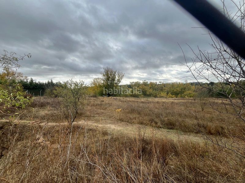 Foto a67a70d0-ddbe-4e78-85f6-caee97cf92d0. Terrain résidentiel dans calle bosque 57 dans Tudela de Duero